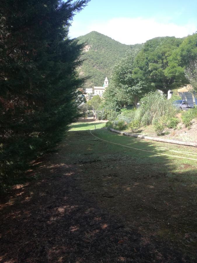 Gites Les Tilleuls Clamensane Exterior foto