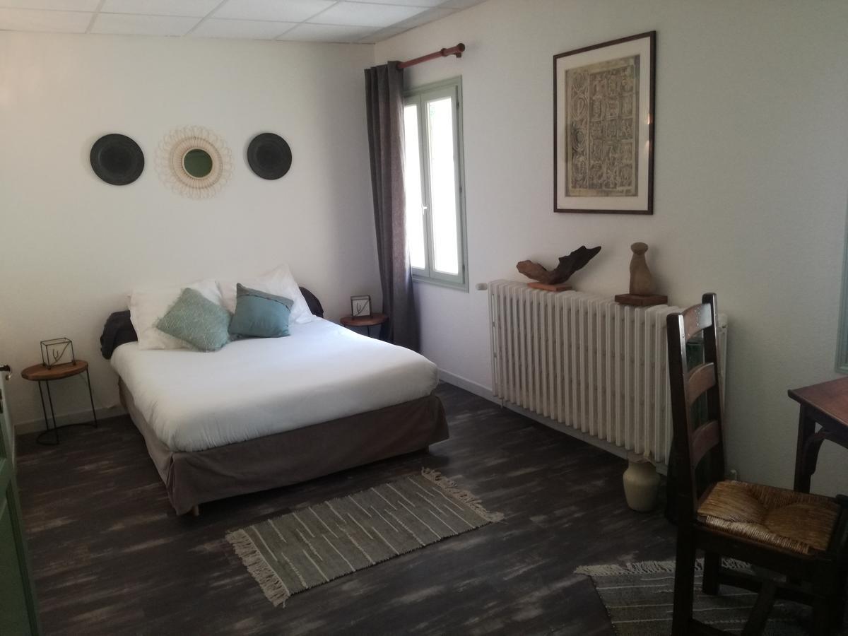 Gites Les Tilleuls Clamensane Exterior foto